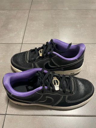 Nike Air Force 1 Negras y Moradas