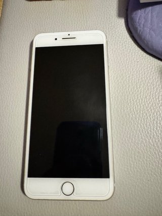 iPhone 8 Plus Blanco + Funda y 2 Protectores