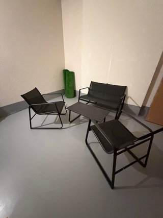 Conjunto de sillas y mesa interior/exterior