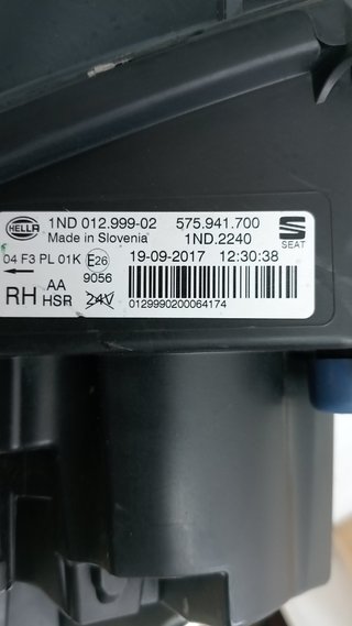 992561 FARO ANTINIEBLA DERECHO SEAT ATECA (KH7)