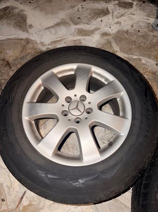 Set Llantas con Neumatico Mercedes