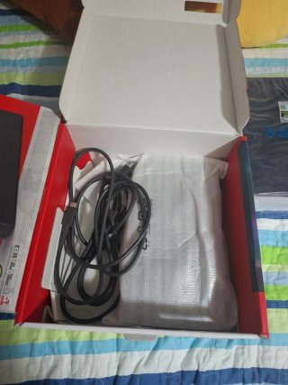 Nintendo Switch + Mario Kart 8 Deluxe