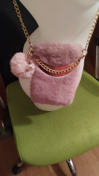 Bolso Rosa con Pompón,perlas y Cadena Dorada