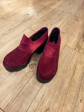 Mocasines vintage granates con plataforma