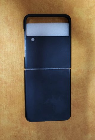 Funda Samsung Galaxy Z Flip 4 Negra Rígida