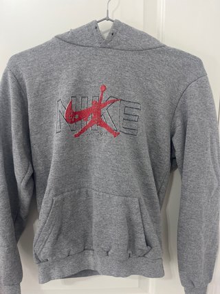 Sudadera Nike Gris con Logo Jordan