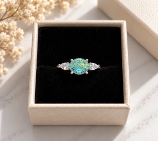 Anillo con piedra central turquesa