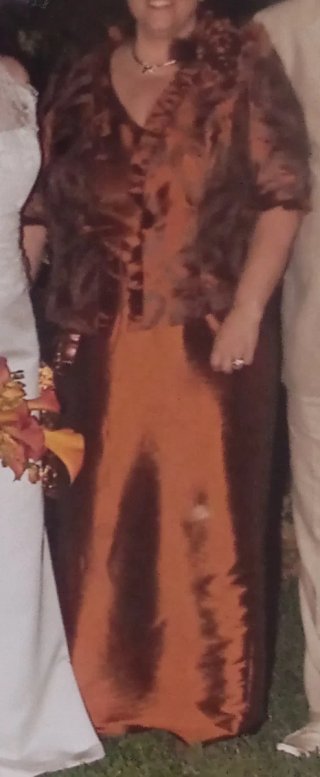Vestido de madrina marrón y naranja