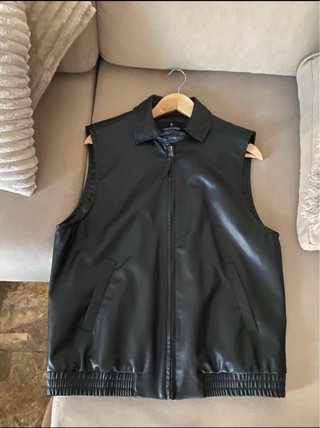 Chaleco Polipiel Stradivarius Negro