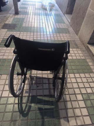 Silla de ruedas plegable Vermeiren + Cojín anatómi