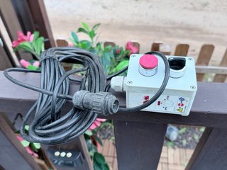 Mando con cable para piso móvil sin estrenar