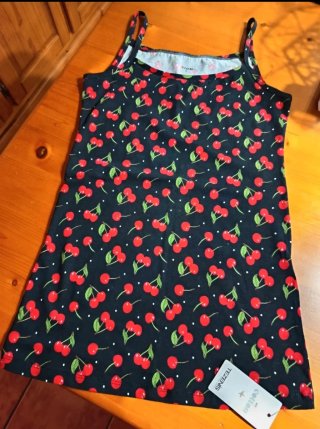 Camiseta tirantes Tezenis estampado cerezas