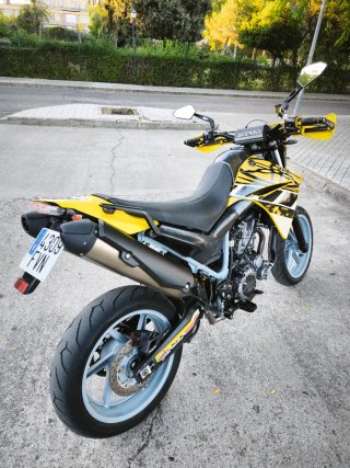 Yamaha XT660X