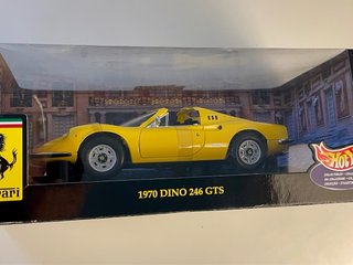 Hot Wheels Ferrari Dino 246 GTS 1:18