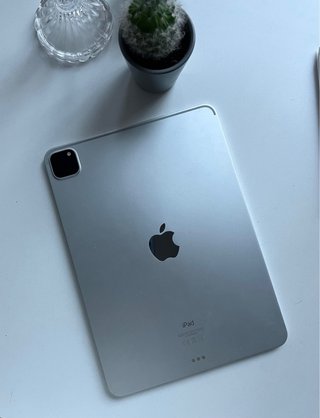 iPad Pro 11" (2020) 128GB Wi-Fi+Funda con Teclado