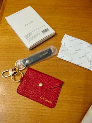 Set Portachiavi e Portamonete Guy Laroche