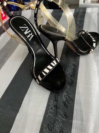 Sandalias Zara Negras Tacón Fino Talla 37