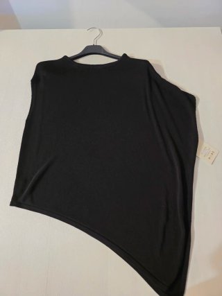 Jersey negro asimétrico talla única