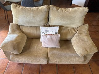 Sofá de 2 plazas beige