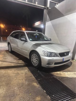 Lexus IS200 Sportcross Luxury 2004