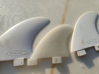 Tabla de surf Essus+funda+3 juegos quillas+invento