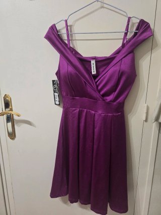 Vestido de fiesta Morado Esuap sin estrenar.