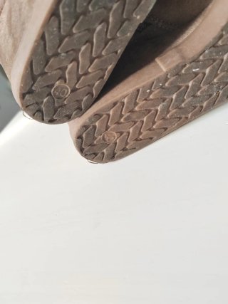Botines Beige con Cuña Talla 40