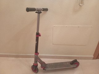 Patinete Plegable con Ruedas Rosas