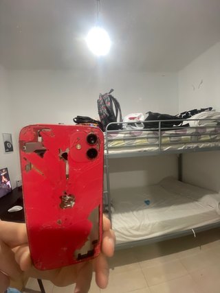 iPhone 12 Rojo para piezas