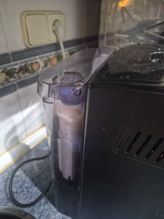 Cafetera Superautomática DeLonghi Autentica