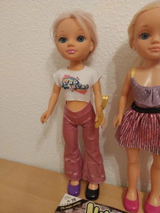 Nancy Nadadora y Nancy Hippie