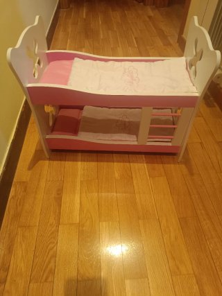 Cuna de madera gemelar para muñecas