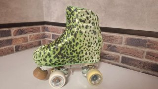 Fundas cubre patines estampado leopardo.