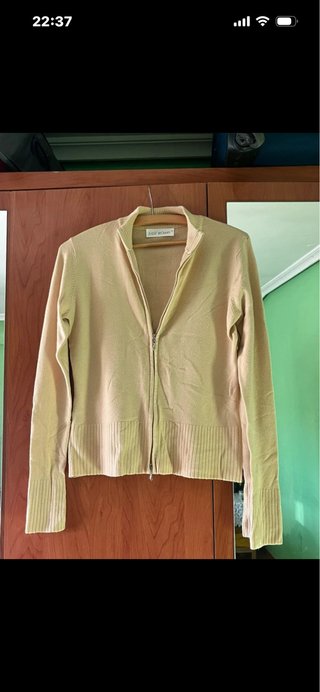 Jersey beige con cremallera