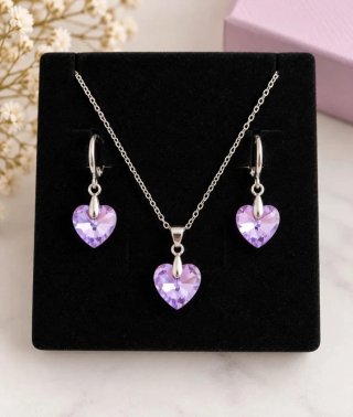 Conjunto de Colgante y Pendientes Corazón