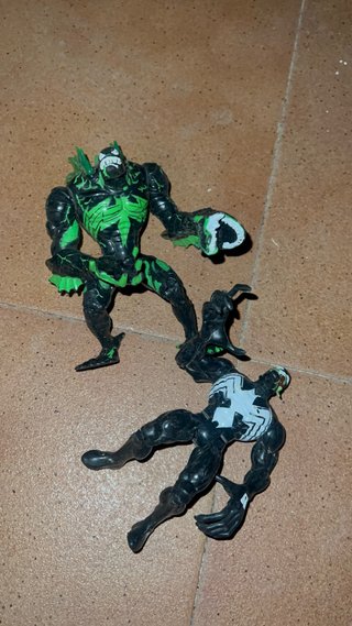 2 Figuras de Venom