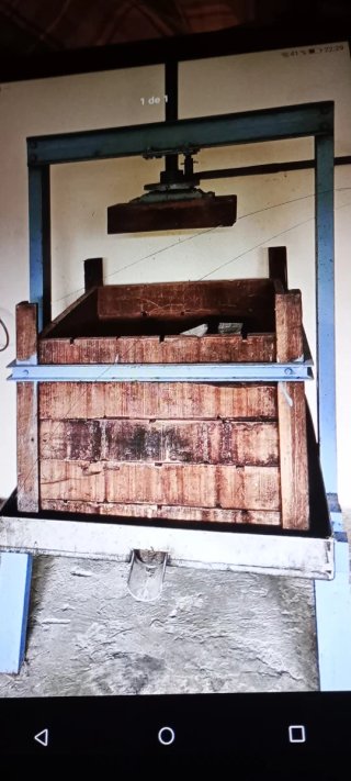 Prensa o lagar de madera