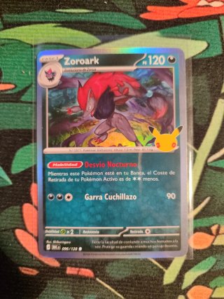 Carta Pokémon Zoroark 96/128 30 Aniversario