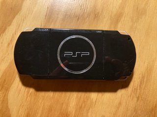 Sony PSP 3004 Piano Black + 5 giochi