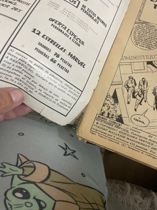 Lote 4 cómics antiguos Spiderman y Peter Parker –