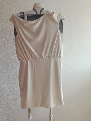 Vestido Corto Asimétrico Bershka Blanco