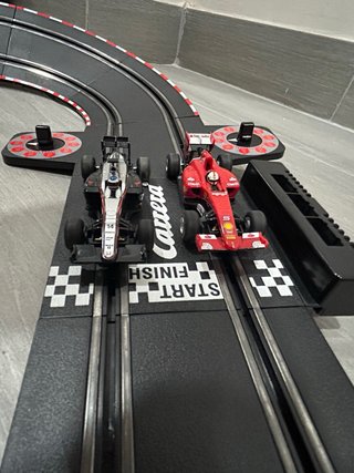 Scalextric Carrera GO