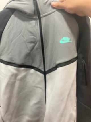 Sudadera Nike Tech Fleece Gris y Negra