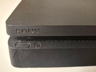 PS4 Slim + 24 juegos