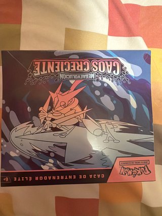Caja Entrenador Élite Pokémon Caos Creciente Sella