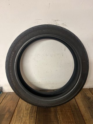 Neumático Pirelli Angel Scooter 120/70-15