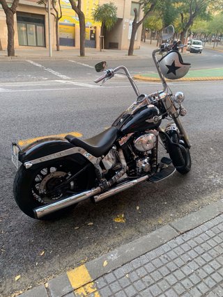 Harley Davidson Softail Negra