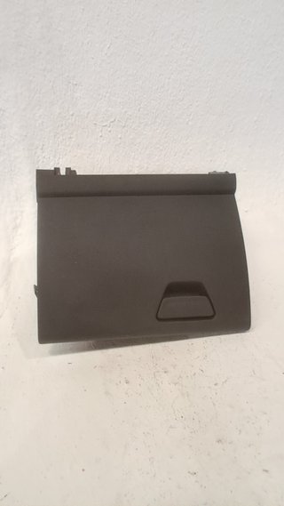 917899 GUANTERA FORD KUGA (CBS)