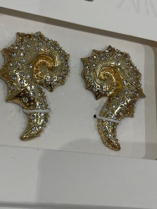 Pendientes Zara dorados con brillantes