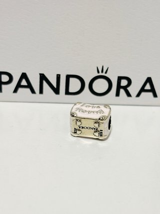 Charm Pandora Maleta Corazón Rosa